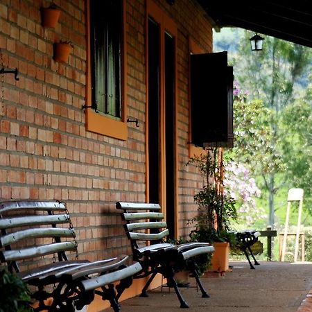 Estalagem Usina Velha Hotel Passa Quatro Bagian luar foto